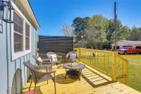 10 Mi to Tennessee River: Blue Willow-themed Home Hotels in Iuka