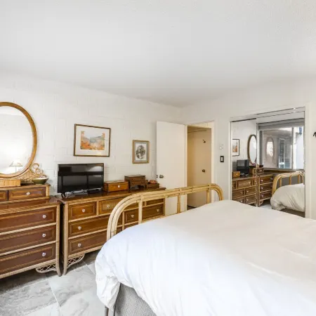 Park Avenue 1 Bedroom Condominiums