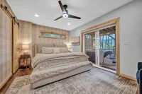 Hot Tub • Mountain Views • Firepit • Dog Friendly