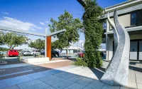 Comfy 2-bedroom Apartment With a Clyde River View - Lejligheder