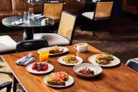 The Whitney Hotel Boston - فطور