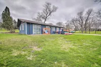 Cozy Lake Geneva Retreat with Year-Round Views!