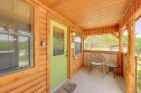 Cozy Couple's Cabin Retreat in Concan!