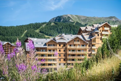 Apartment in Risoul with Ski-in/Ski-Out Access