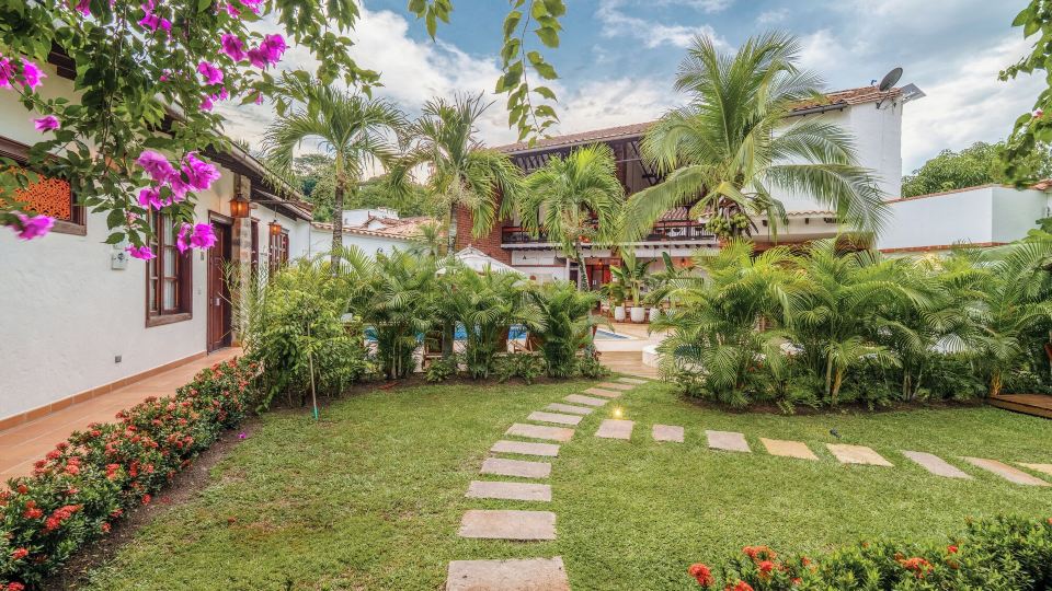Casa Linaje Hotel Boutique -Cauca Viejo- Mayores de 10 años