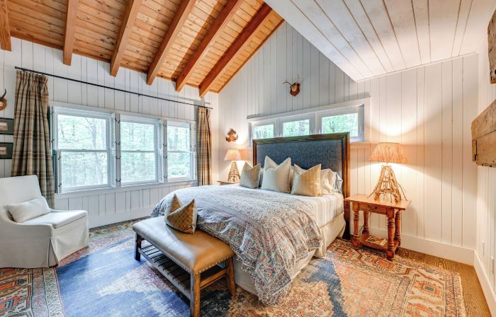 Chic Highlands Cabin Retreat w/ Deck + Office!