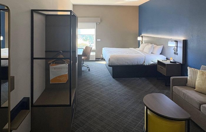 Comfort Suites