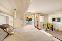 Kouros Art Hotel (Adults Only)