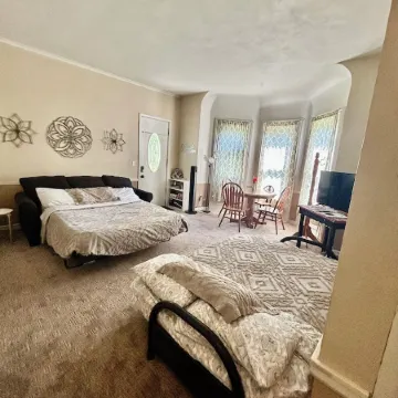 700 Douglas Ave, Close to Main Street, Garage!