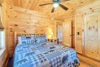Hot Tub + Fire Pit: Dog-Friendly Cabin in Murphy! - Pet friendly