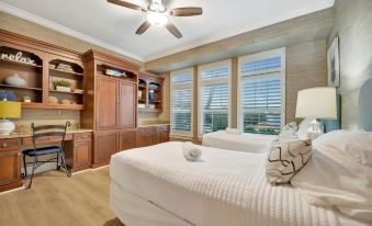 Beachfront With Private Balcony Heated Pool and Spa