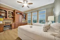 Beachfront With Private Balcony Heated Pool and Spa