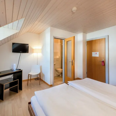 Bären Self Check-in Hotel
