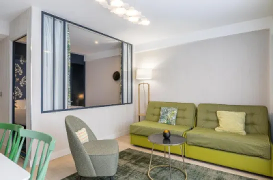 Cadet Residence 오베르역 주변 호텔