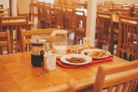 Kirkwall Youth Hostel - breakfast