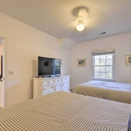 Sunset Beach Retreat - Monthly Rentals Welcome!