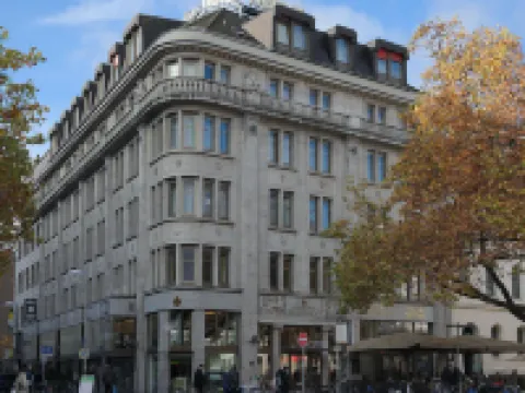 Central-Hotel Kaiserhof Hotels near Market Church Hannover