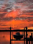 Waterfront Suite, Dogs Are Cool! No Pet Fee! - Wi-Fi