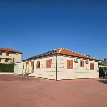 Villa Bianca Отели в г. Дуррес