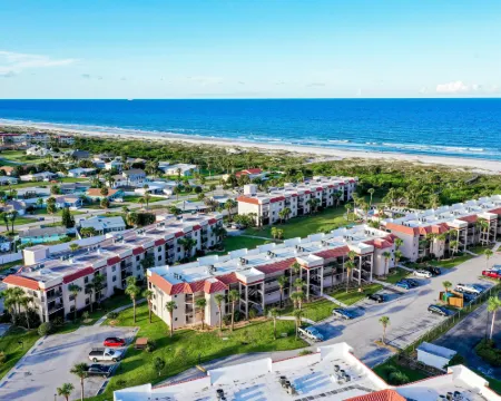 Dreamy Oasis on the Beach With Balcony, Pools, gym & Ocean View - Dog-friendly Hotels in Butler Beach