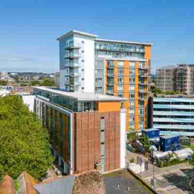 Curlew - in the Heart of Poole Town, Moments from Poole Quay Rooms
