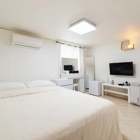 Butter Stay Отели рядом с достопримечательностью «Jeondong Catholic Church»