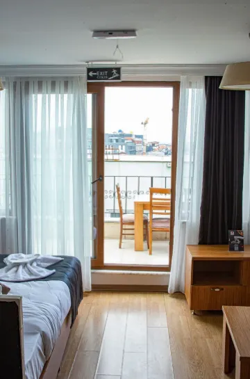 Three Apples Suites and Hotel