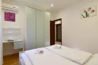 Comfy holiday home in Zambratija