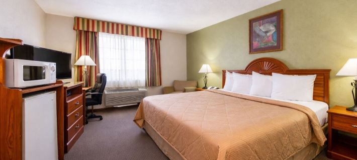 Knights Inn Gallup at 3208 W Hwy 66 Hotele w: Gallup