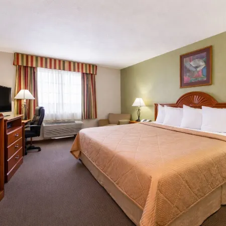 Knights Inn Gallup at 3208 W Hwy 66
