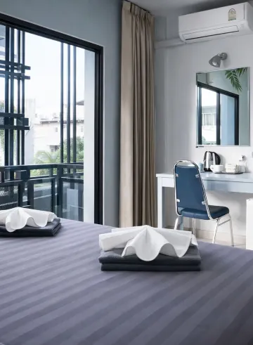 ห้องดีลักซ์เตียงใหญ่ ห้ามสูบบุหรี่ ทาวเวอร์