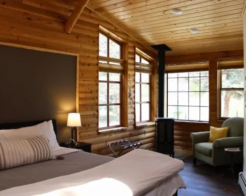 Two Bridges Lodge Hotels in Bailey