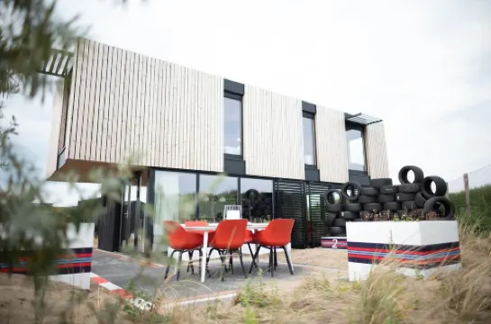 Modern, Trendy F1 Theme Lodge, Near the Sea