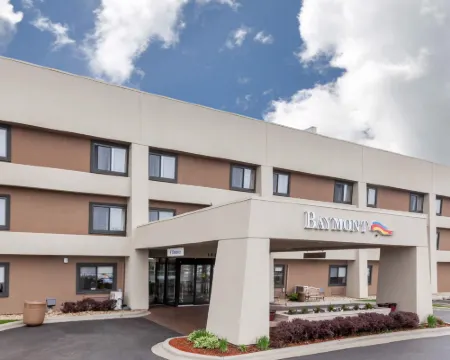 Baymont by Wyndham Glenview Hotels in Glenview