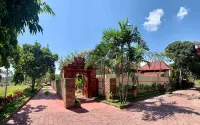 Kartika Dahayu Private Pool Villas โรงแรมใกล้น้ำตกเตอเกอนูงัน