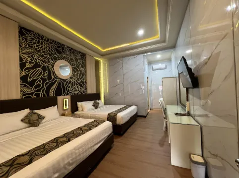 塔旺曼谷英達皇宮酒店