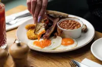 The White Star Tavern - breakfast