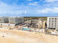 Outrigger Beach Club Resort by CoolVacay - Meerblick