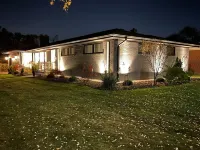 Casa 22 Luxury Modern 3BD 2BA Home in Skokie Hotels in 