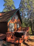 The Cabin Life- Dog Friendly w/3BR+loft & Hot Tub