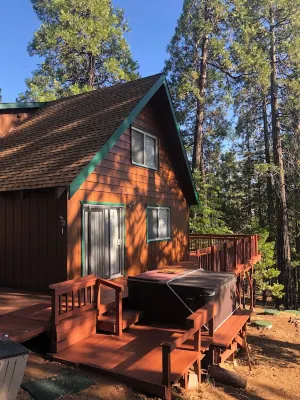 The Cabin Life- Dog Friendly w/3BR+loft & Hot Tub
