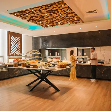 Cavo Maris Beach Hotel