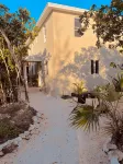 Lo Key Cottages, the Beehive