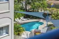 Bella Mare Coolangatta Beachside Apartments - Beach