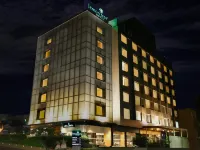 Lemon Tree Hotel Viman Nagar Pune Hotels in Pune