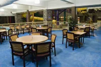 Howard Johnson by Wyndham Branson - 3-Star