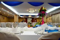 Hotel Sandakan - parcheggio