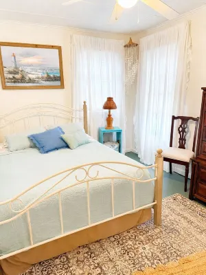 Cottage in Sylvan Beach