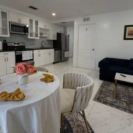 Bed & Breakfast Coconut Grove Miami Отели рядом с достопримечательностью «Коконат-Гроув»