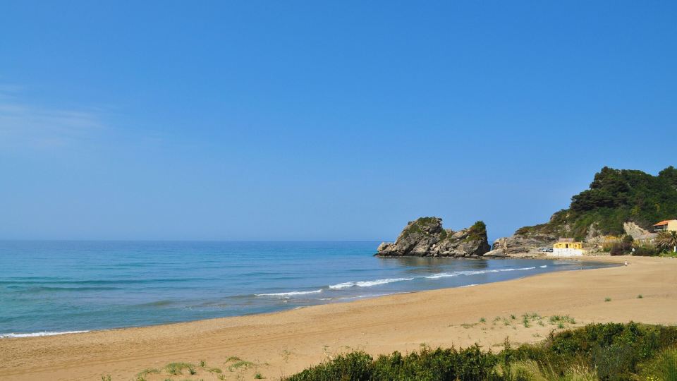 Studio Apartments with Swimming Pool and Sea View - Pelekas Beach